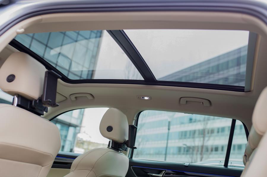 Интерьер Skoda Kodiaq Laurin & Klement 4x4 2018 года  (WW) (фото 15 из 40)